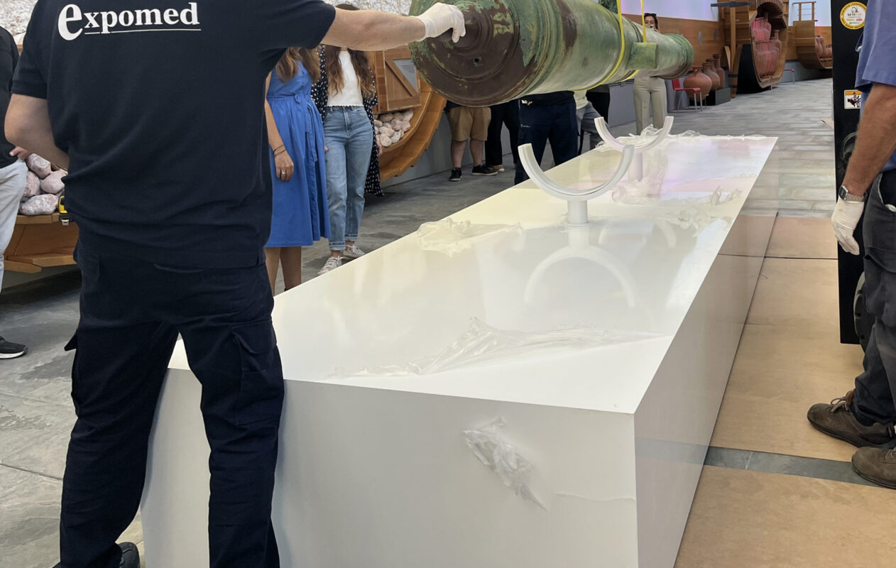 Soporte a medida para cañon